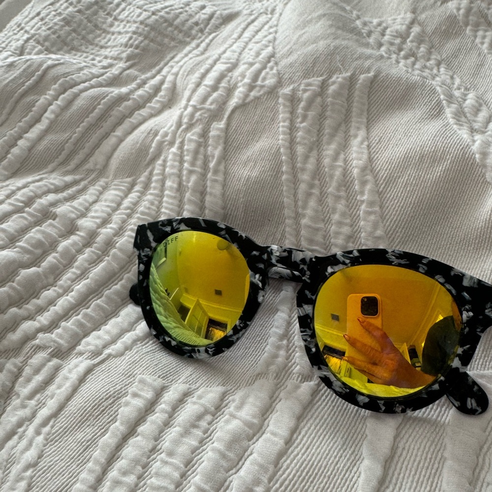 Diff Sunglasses - image 1